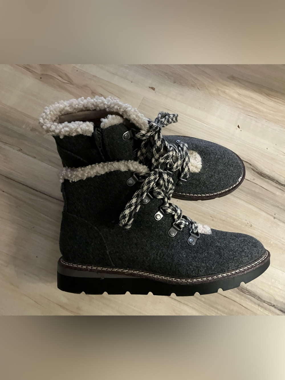 Madden NYC Women’s Sherpa Ankle Boots- Zippers- 9